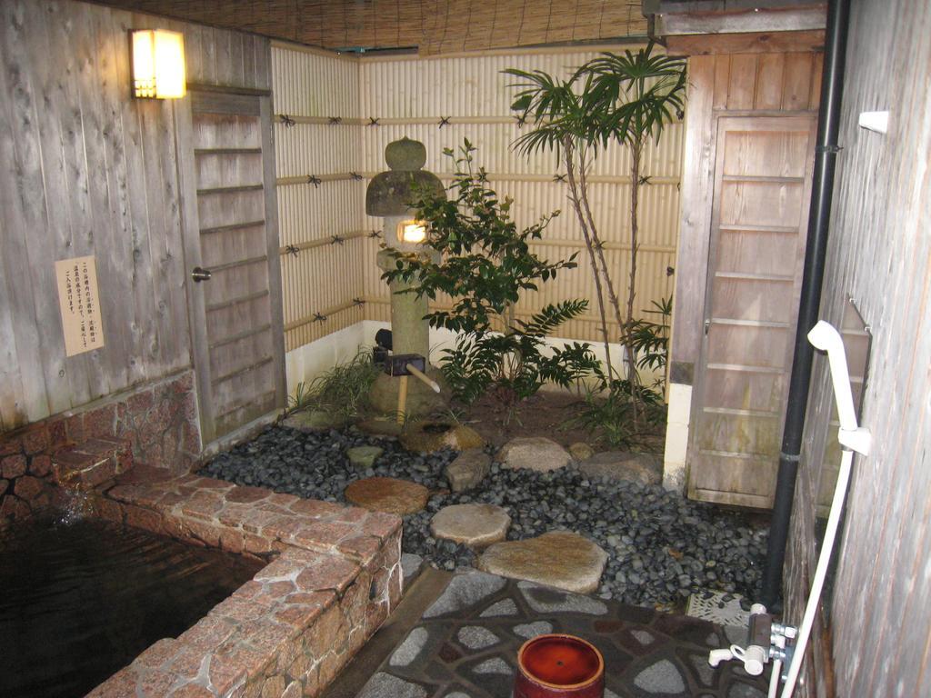 Utsumionsen Ichizu 호텔 Aichi 외부 사진